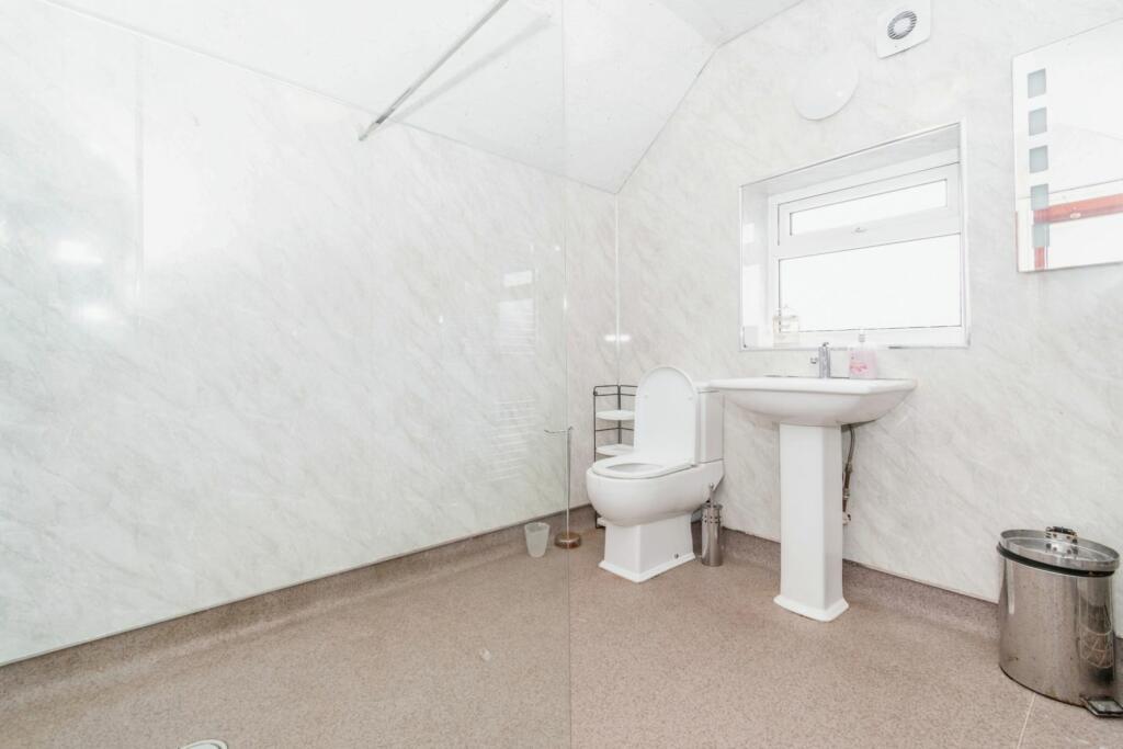 Additional image 20 of Park Grove, Bradford, BD9