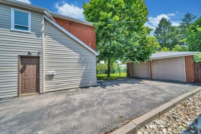 Additional image 18 of 171 Eighth Ave