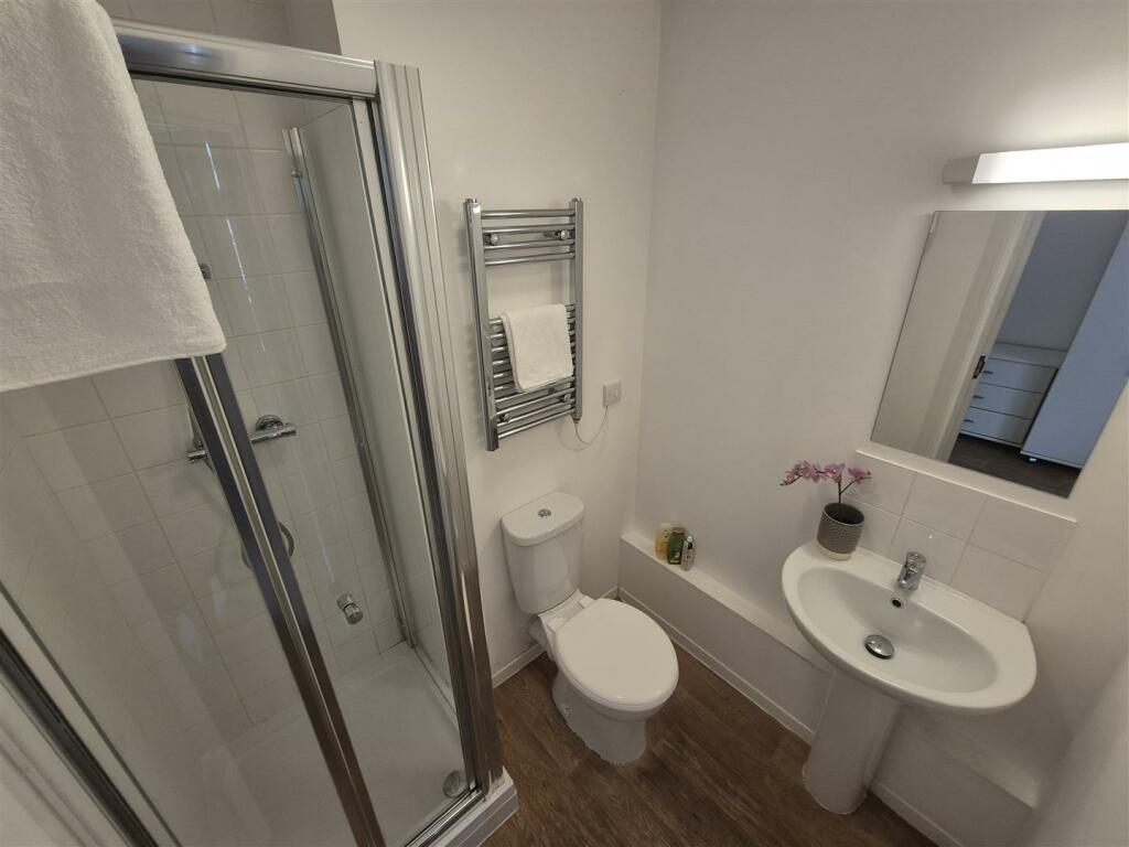 Additional image 4 of SELF CONTAINED STUDIO