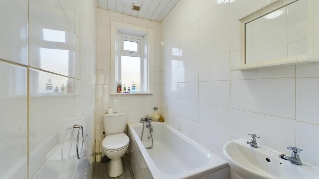 Additional image 8 of Glendare Terrace, Bradford, BD7