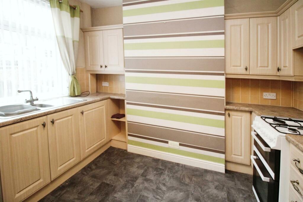 Additional image 15 of Princes Crescent, Bradford, BD2 1ED