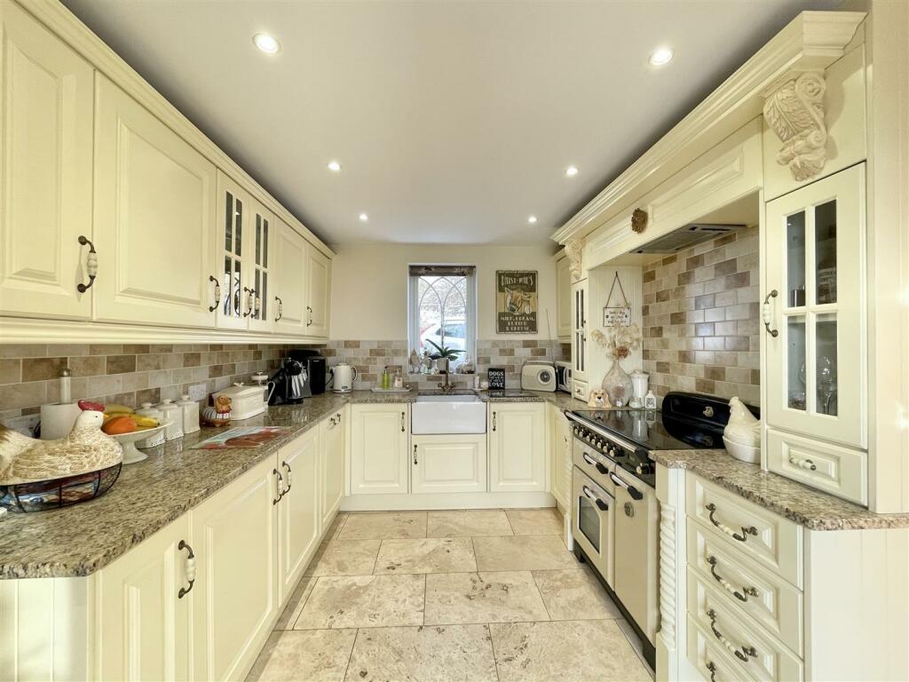 Additional image 4 of Littlemoor, Queensbury, BD13 1DD