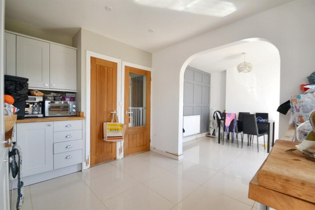 Additional image 3 of Darbys Corner