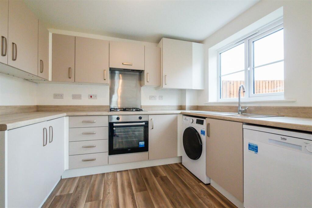 Additional image 11 of Calverley Crescent, Bradford, BD4