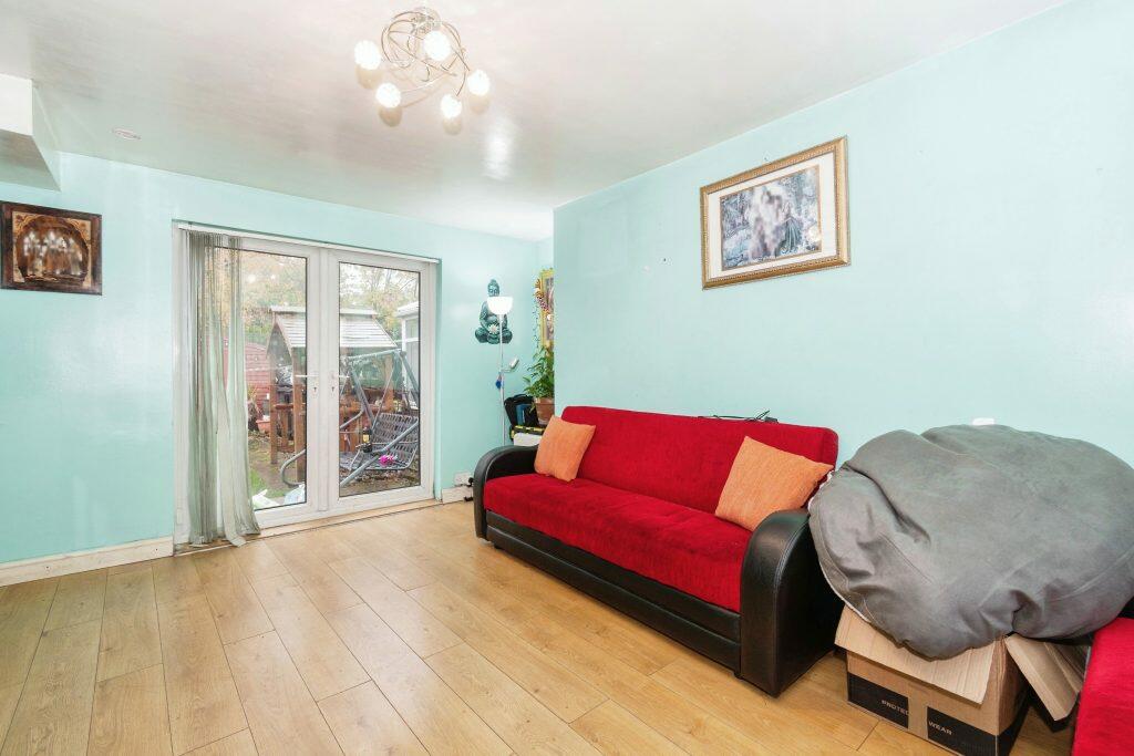 Additional image 4 of Scholemoor Ave, Bradford, BD7 2RX