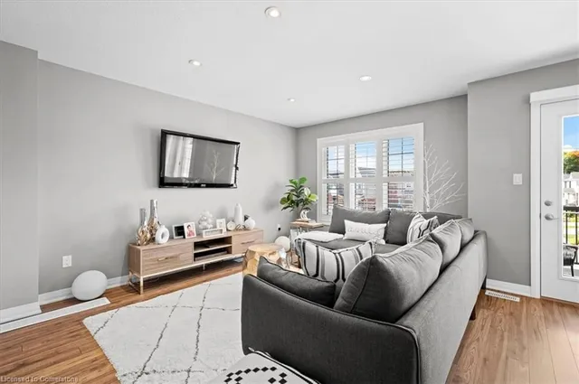 Additional image 21 of 101 South Creek Dr