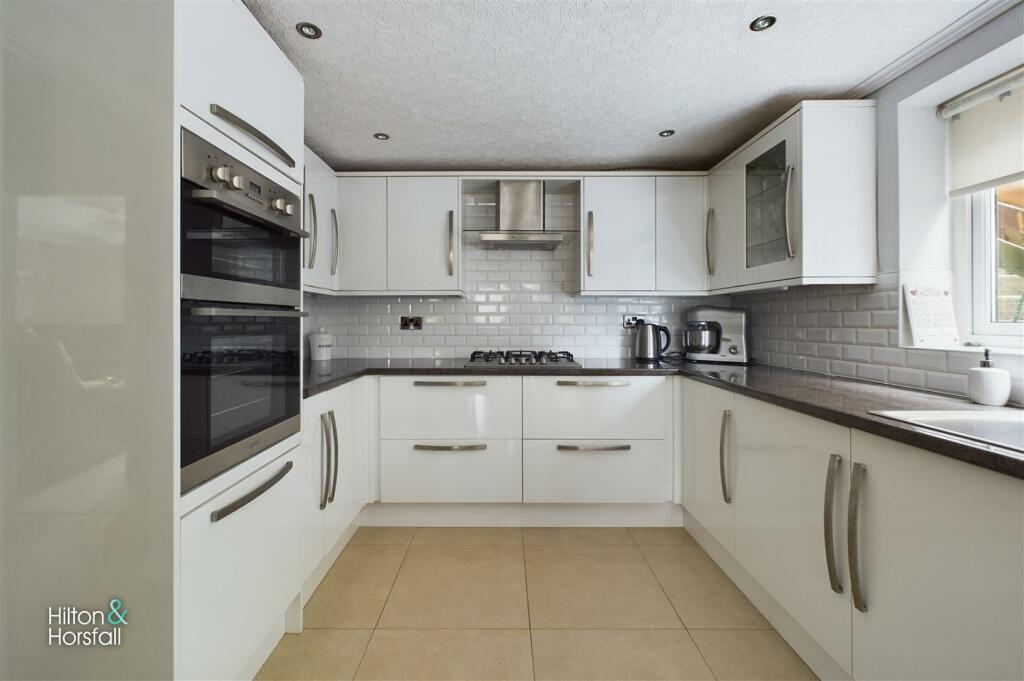 Additional image 5 of Barn Field Close, Colne