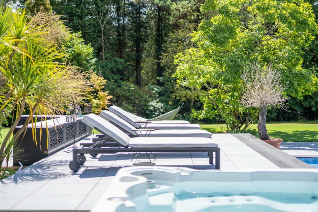 Additional image 21 of Western Avenue, Branksome Park