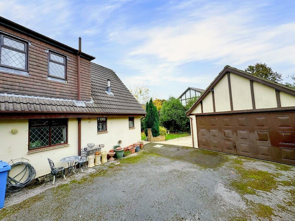 Additional image 2 of Honeysuckle Lane