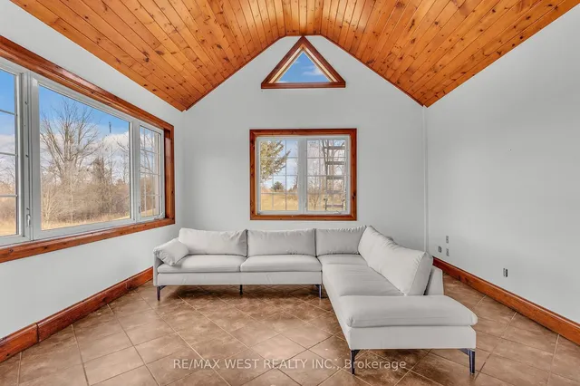 Additional image 31 of 1802 Regional Rd 97 Rd