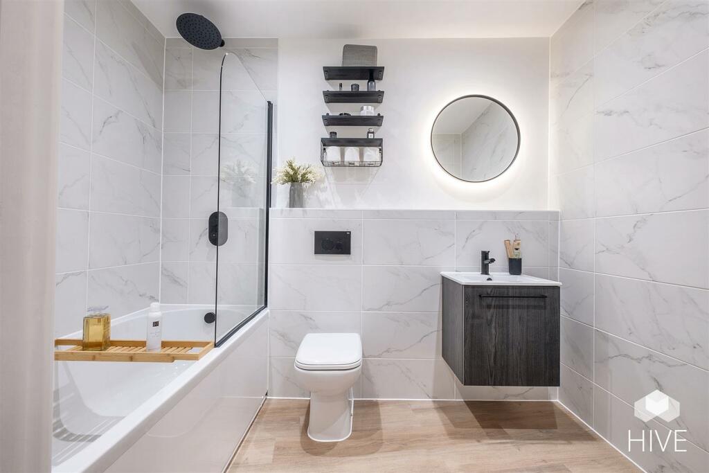 Additional image 16 of The Sloop, Commercial Road, Poole