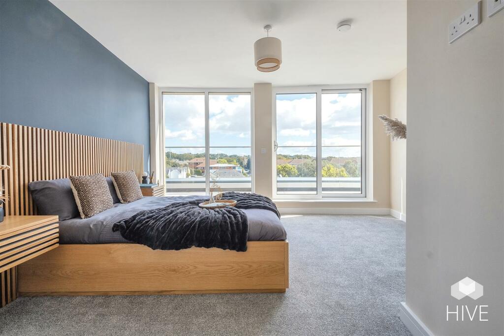 Additional image 15 of The Sloop, Commercial Road, Poole