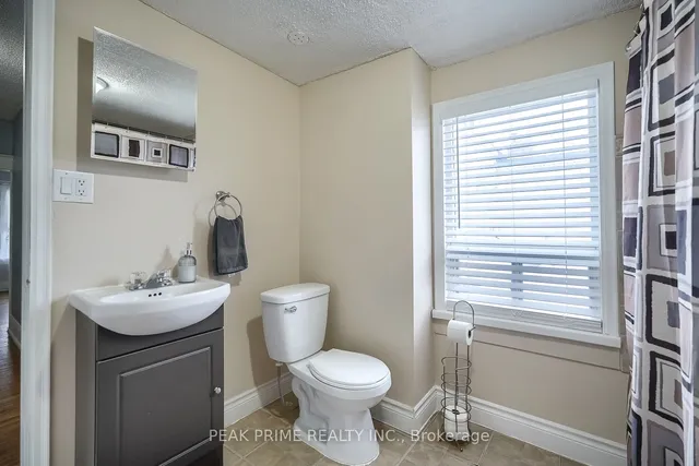 Additional image 25 of 11 Bloem Ave