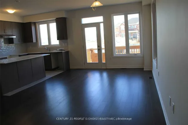 Additional image 10 of 487 Bergamot Ave