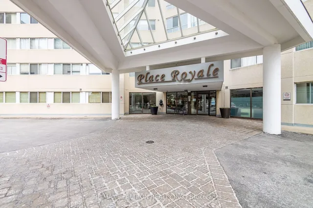 Additional image 4 of 3695 Kaneff Cres Unit 703