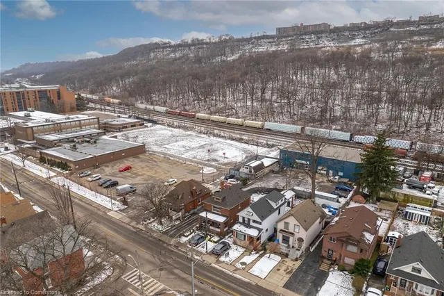 Additional image 3 of 356 Cumberland Ave