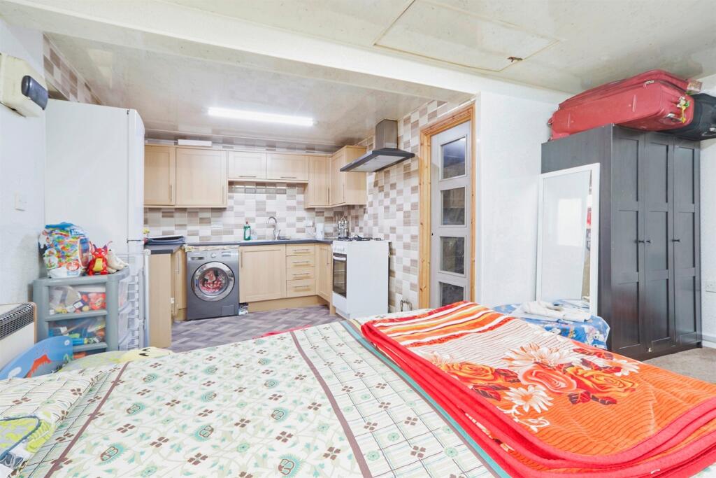 Additional image 7 of Silverhill Drive, Bradford