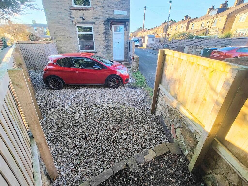 Additional image 20 of 1 East Croft, Wyke, BD12 9NL