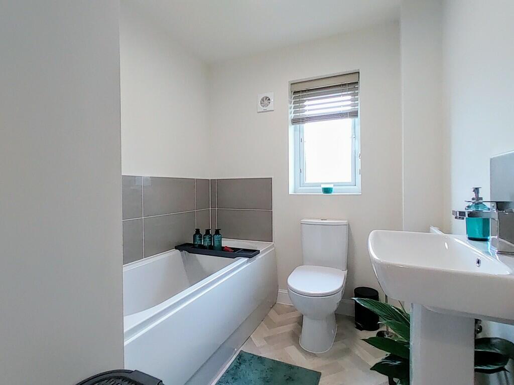 Additional image 15 of Falls Approach, Clayton