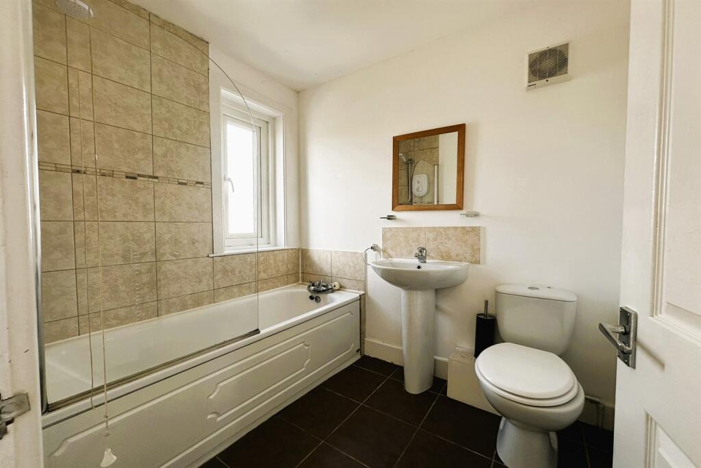 Additional image 6 of 6 bedroom Detached House in Ensbury Park