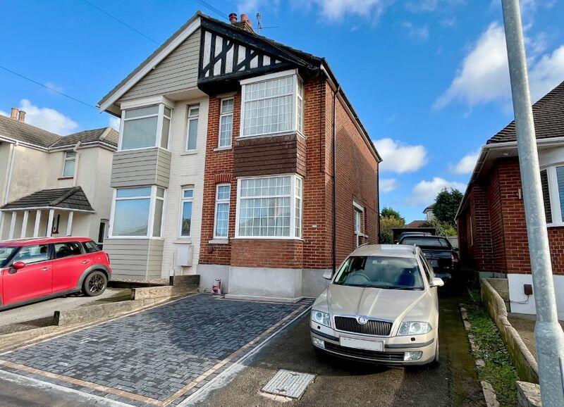 Wimborne Road, Oakdale, Poole, BH15