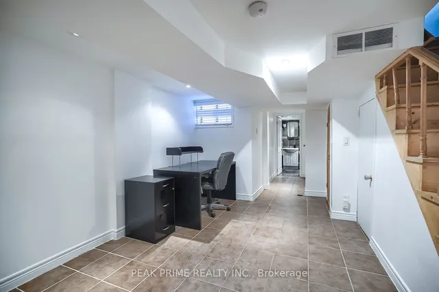 Additional image 30 of 11 Bloem Ave