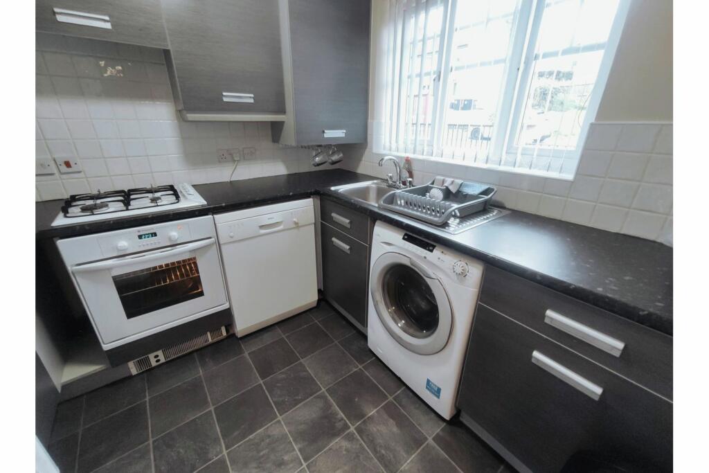 Additional image 16 of Rowantree Drive, Bradford, BD10