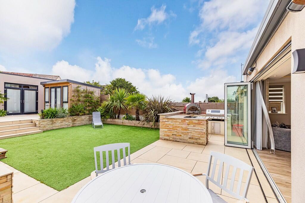 Additional image 26 of Sherwood Avenue, Whitecliff