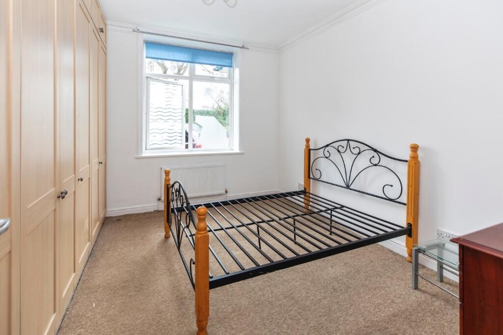 Additional image 6 of Large 2 Bedroom Flat in Town centre