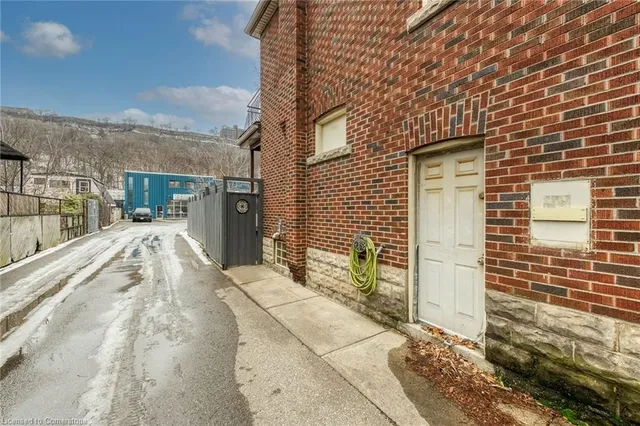 Additional image 6 of 356 Cumberland Ave