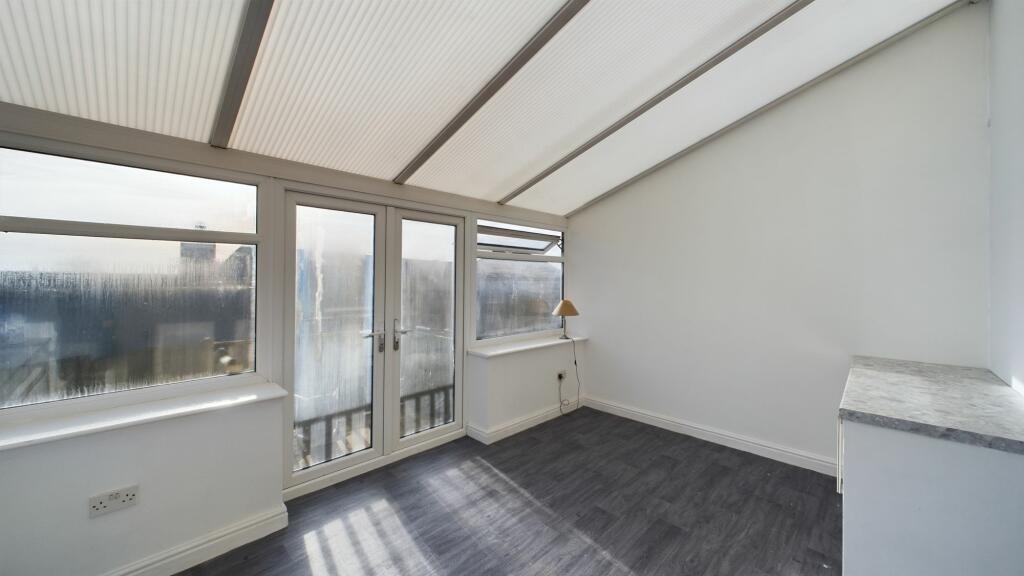 Additional image 7 of Halifax Road, Bradford, BD6