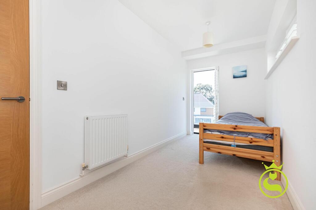 Additional image 15 of Town House- Cluster Views, Sandbanks Road, Whitecliff, Poole BH14