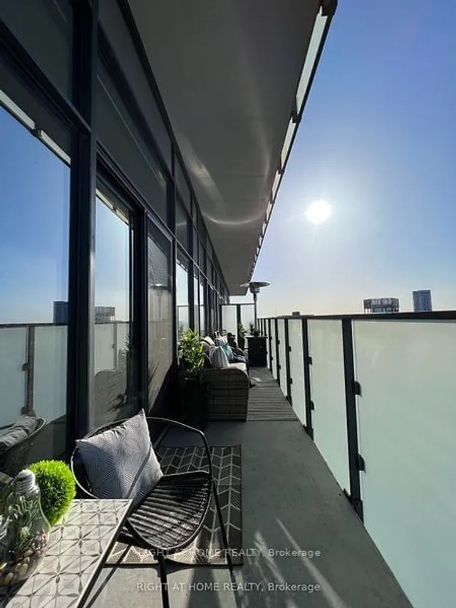 Additional image 15 of 20 Lombard St Unit UPH07