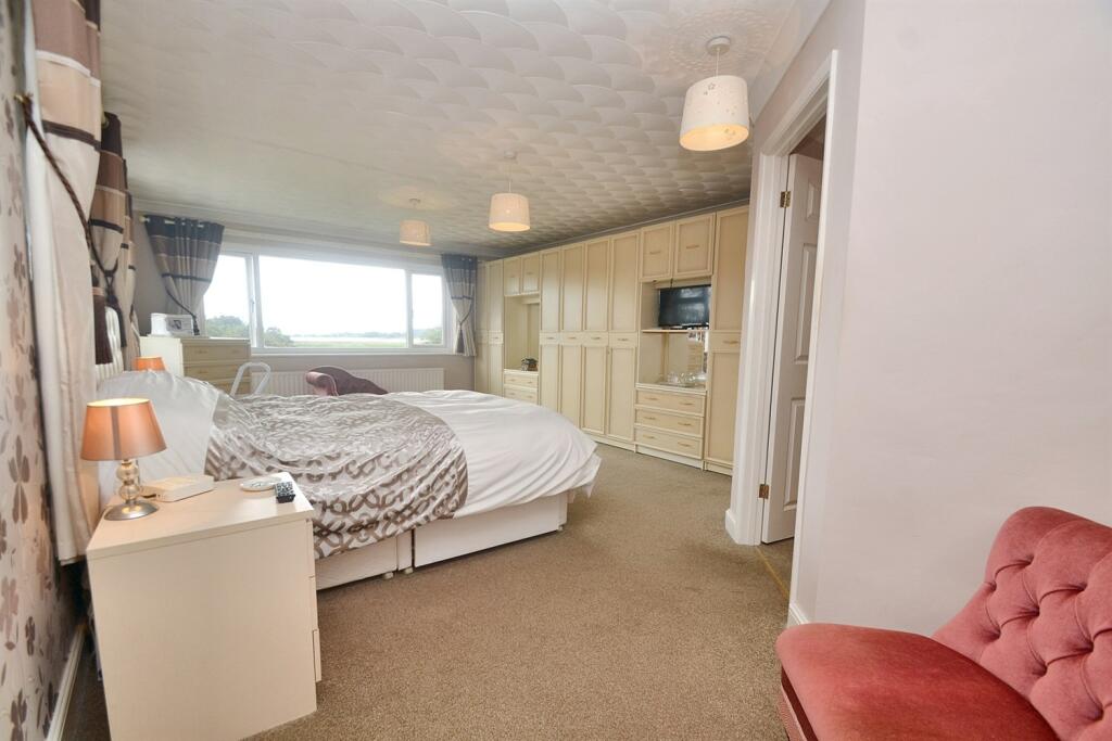 Additional image 12 of Upton