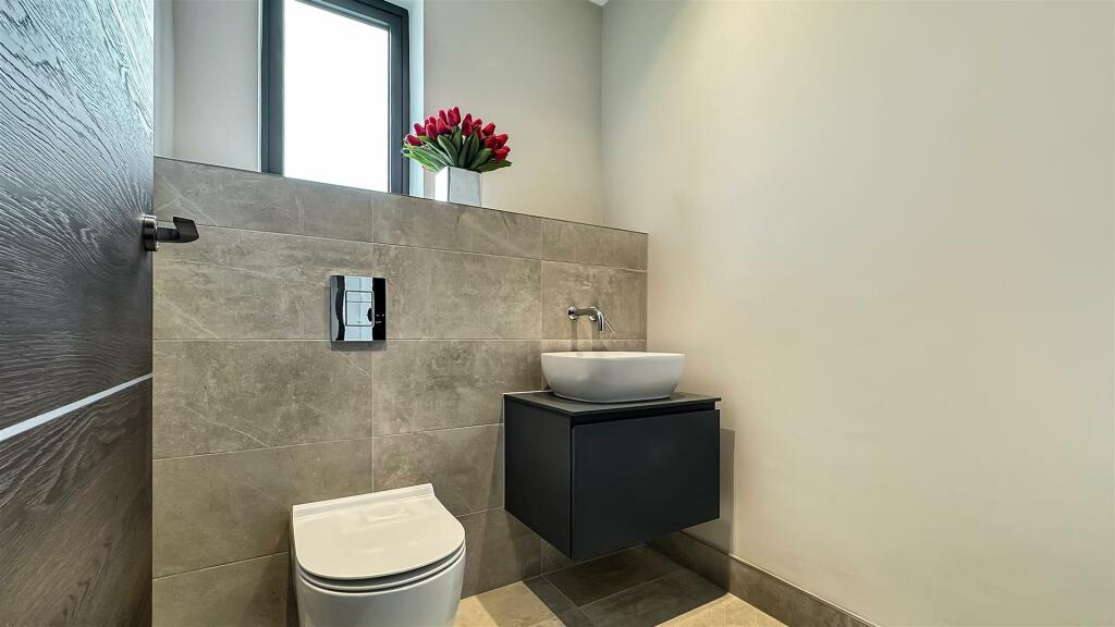 Additional image 23 of Whitecliff Road, Whitecliff