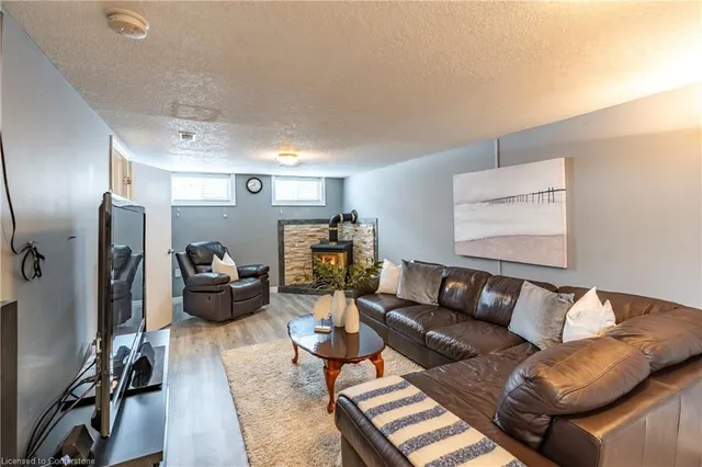 Additional image 32 of 31 Pinecrest Dr