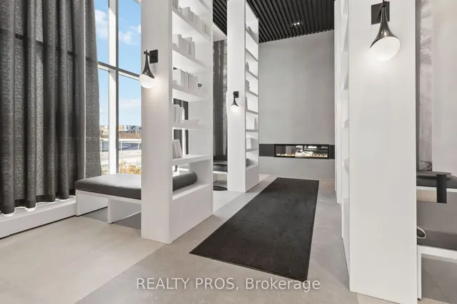 Additional image 6 of 2489 TAUNTON Rd Unit 421