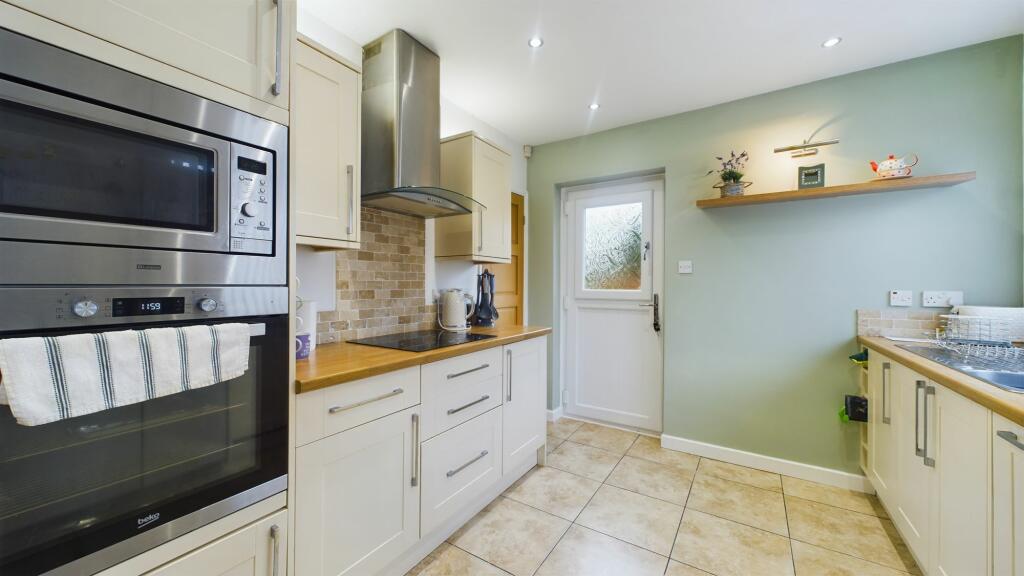 Additional image 4 of Fenby Grove, Bradford, BD4