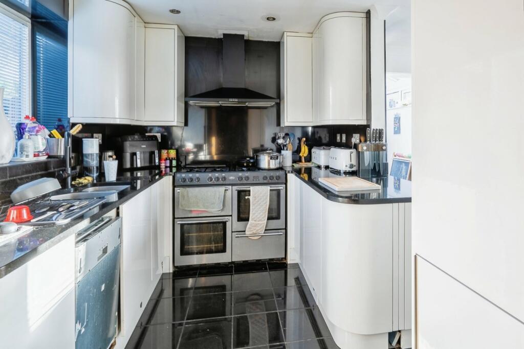 Additional image 20 of Clydesdale Drive, Bradford, BD6