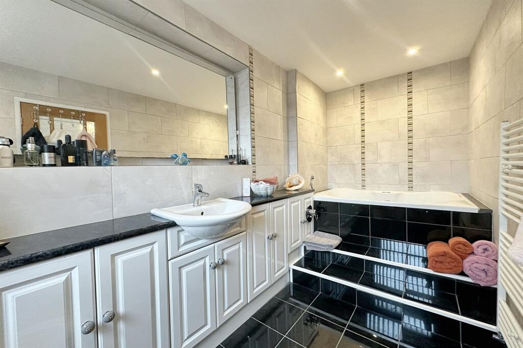 Additional image 16 of Muscliffe