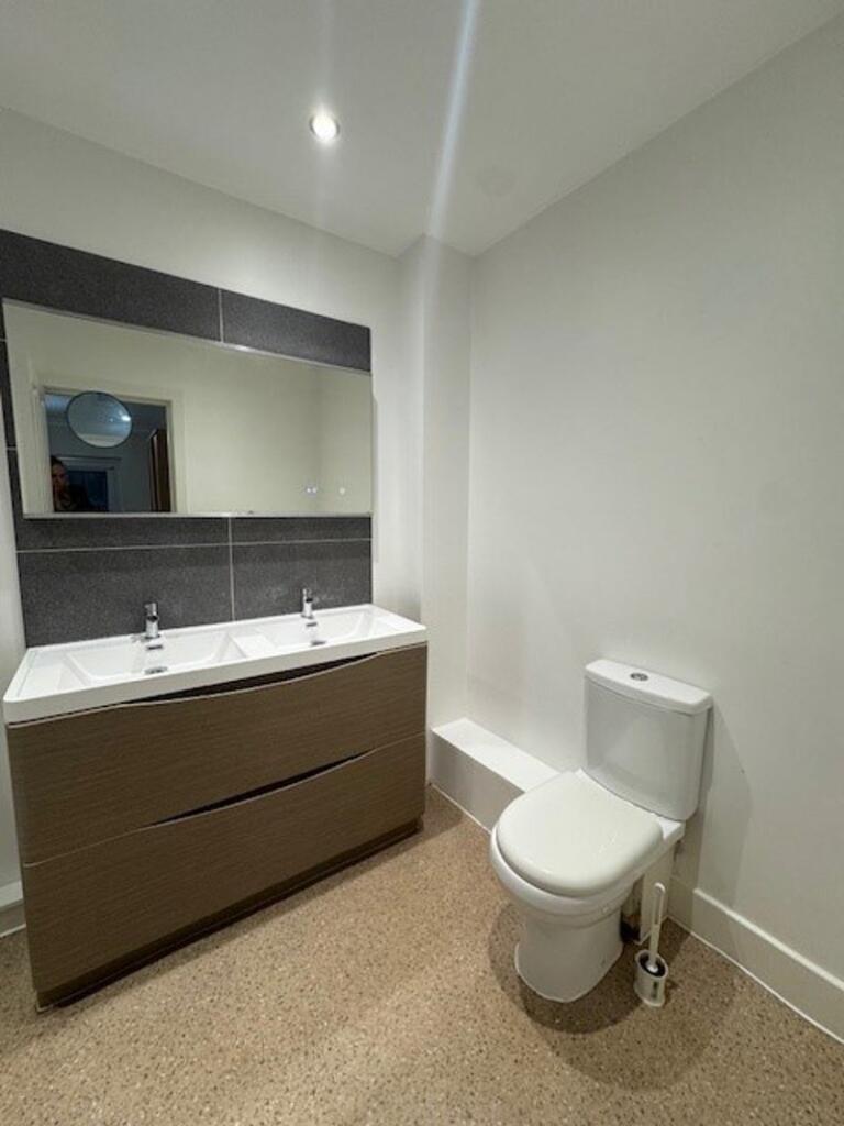 Additional image 10 of 2/3 Bedroom Flat - Cavendish Road £1700 pcm - Students & Sharers welcome - Available NOW!