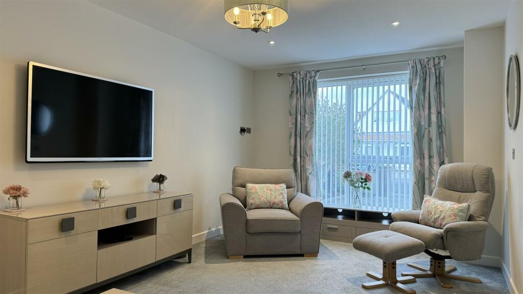 Additional image 10 of Sherwood Avenue, Whitecliff