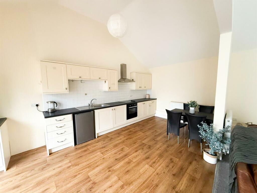 Additional image 4 of Elliott Court, Silsden