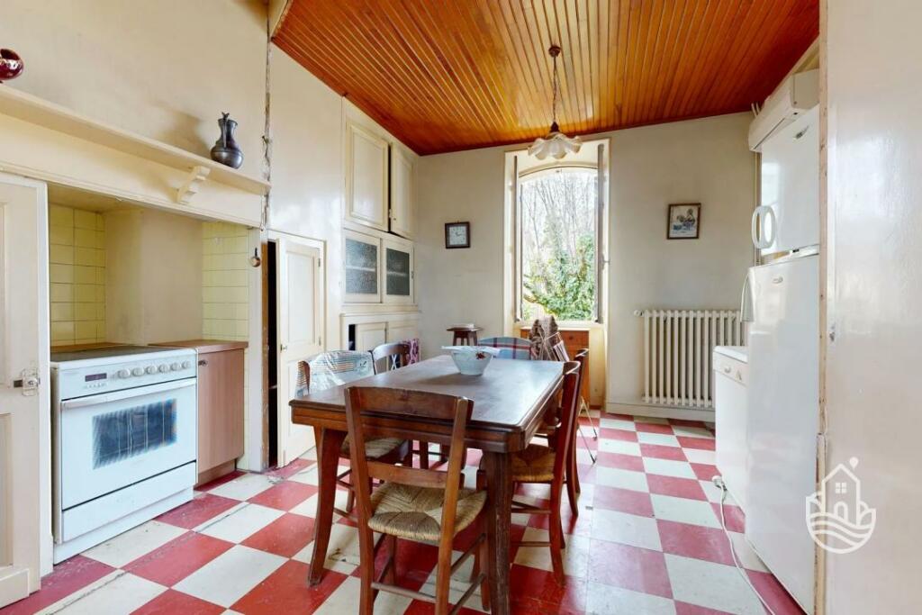 Primary image of Saint-Cyprien, Aquitaine, 24220, France