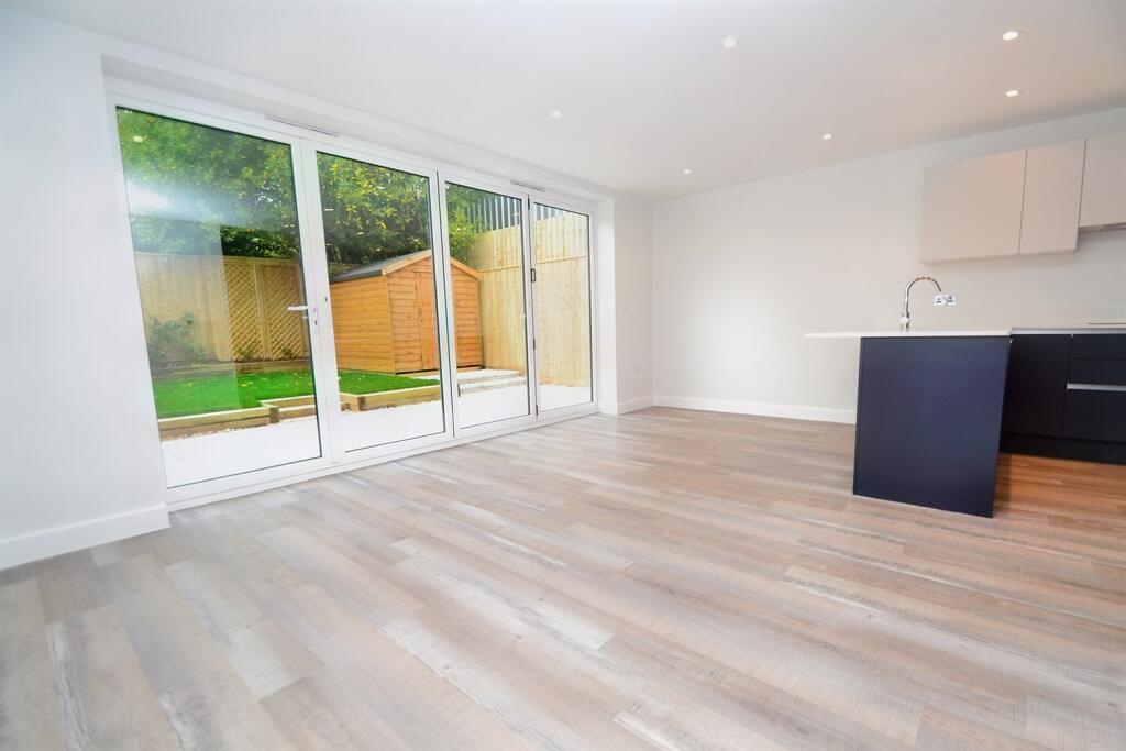 Additional image 3 of Ashley Cross