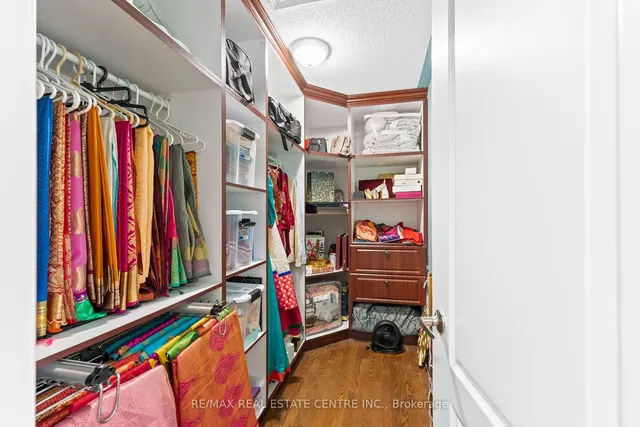 Additional image 24 of 74 Skyvalley Dr