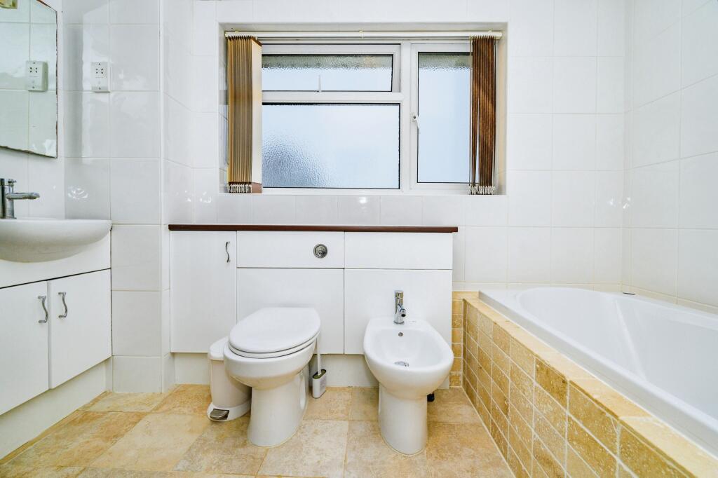 Additional image 21 of Derwent Road, Harpenden, AL5