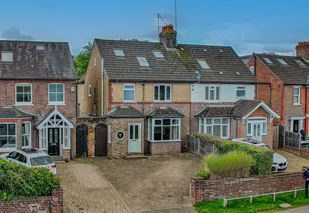 Additional image 2 of Luton Road, Harpenden, AL5