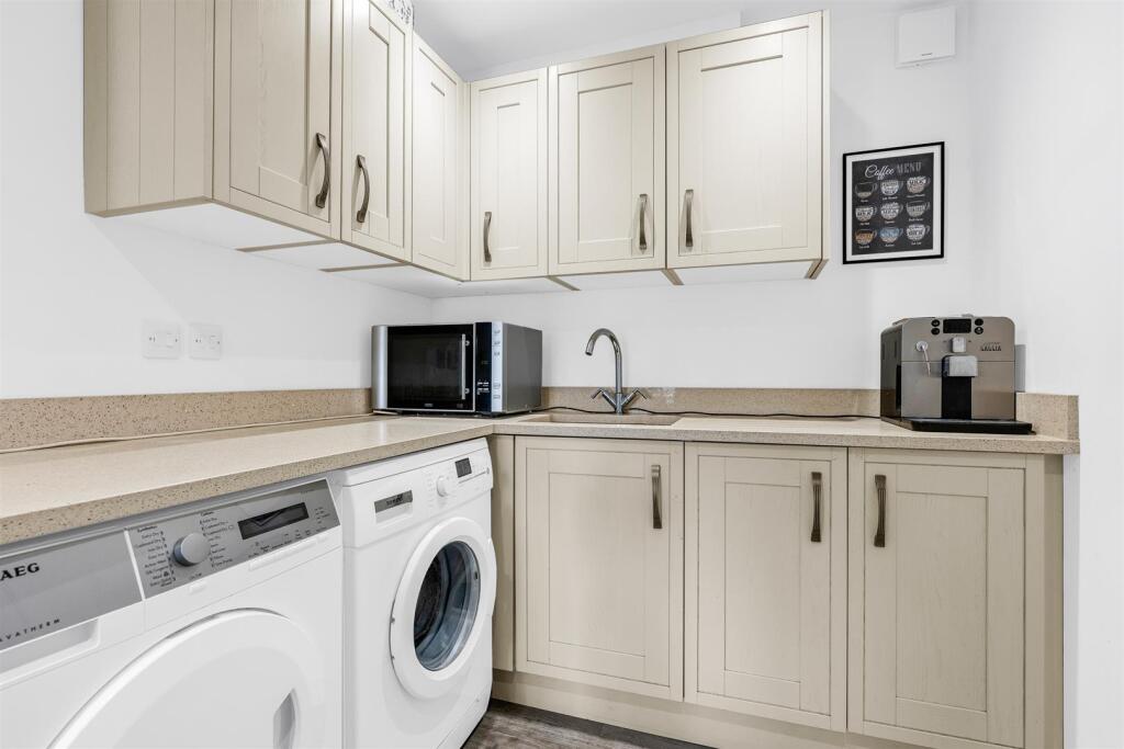 Additional image 8 of Knightsfield, Welwyn Garden City