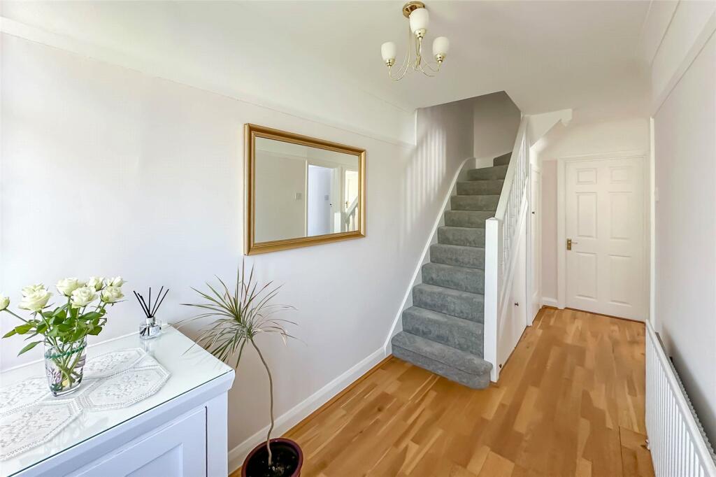 Additional image 20 of Oakwood Drive, St. Albans, Hertfordshire, AL4